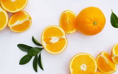 Taze portakal, yüksek C vitamini.