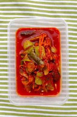 Kimchi Kore yemeği, salatalık kimchi.