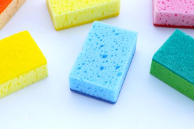 Mutfak bulaşık süngeri temizliyorum. Boşluğu kopyala