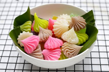 Alure, renkli Tayland tatlı tatlısı