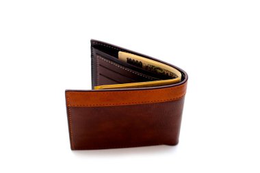 Beyaz arka planda kahverengi cüzdan.