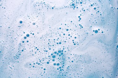 Mavi su kabarcığı. Beyaz sabun köpüğü