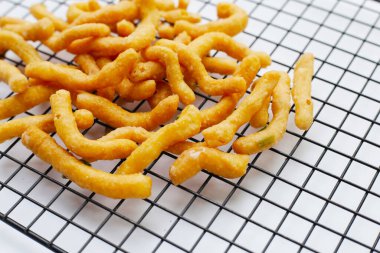 Thai Fried Dough Thai Tatlısı Kanom Kan Bua