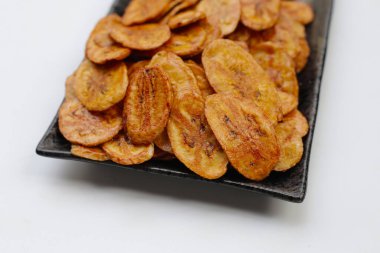 Çıtır muz cipsi. Meyve çerezi.