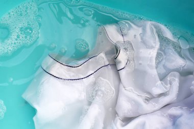 Yıkamadan önce bezi ıslat, beyaz bez.