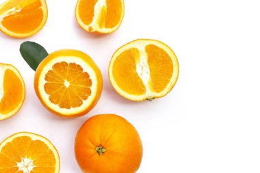 Taze portakal, yüksek C vitamini.