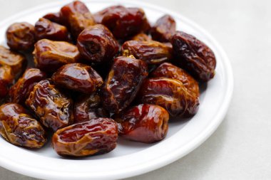 Hurma veya hurma ağaçları