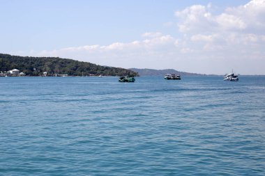 Yaz zamanı, güzel mavi deniz