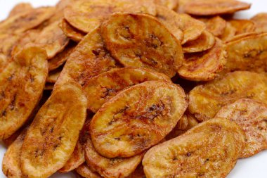 Çıtır muz cipsi. Meyve çerezi.