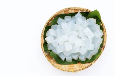 Şuruplu mini küp hindistan cevizi jölesi, Tayland tatlısı.