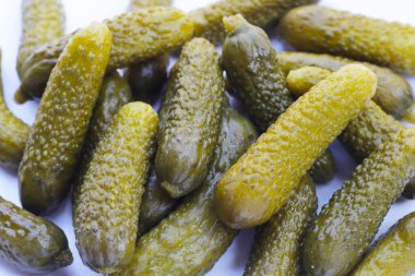 Lezzetli salatalık turşusu. Mayalanmış sebze