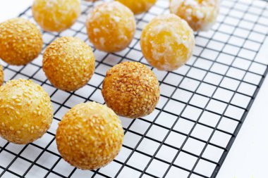 Tayland yemeği, kızarmış fasulye dolması.