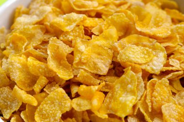 Sabah kahvaltısı için mısır gevreği