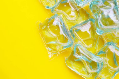 Jel topu çamaşır deterjanı, deterjan kapsülü.