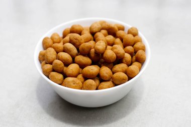 Hindistan cevizi kremalı fıstık ezmesi.