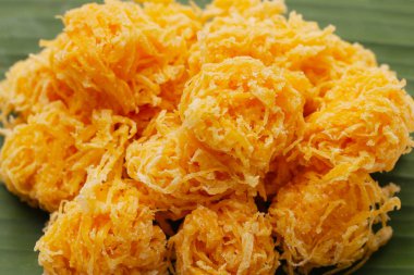 Tayland çıtır çıtır tatlı yumurta ipliği (Foi Thong Krob)