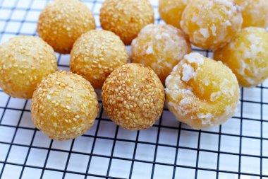 Tayland yemeği, kızarmış fasulye dolması.