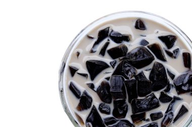 Süt içinde otlu jöle, bitkisel tatlı. Mesona çingenesi.