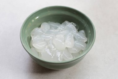 Şerbetli şeker çekirdeği