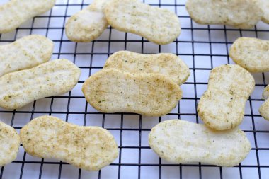 nori yosun ile Japon pirinç kraker