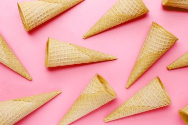 Beyaz Arkaplanda Waffle Konileri