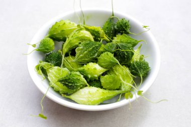 Balsam armudu, acı salatalık, cüzzam kabağı.