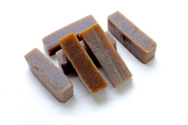 Deniz yosunuyla karıştırılmış Konjac tatlı patates keki