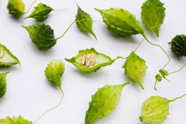 Balsam armudu, acı salatalık, cüzzam kabağı.