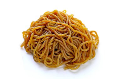 Deniz yosunuyla karıştırılmış Konjac eriştesi