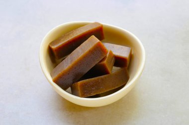 Deniz yosunuyla karıştırılmış Konjac tatlı patates keki