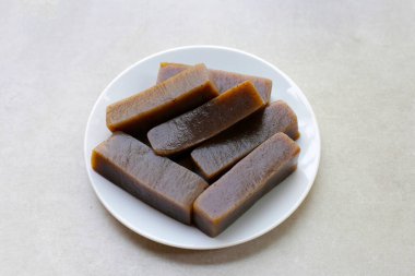 Deniz yosunuyla karıştırılmış Konjac tatlı patates keki