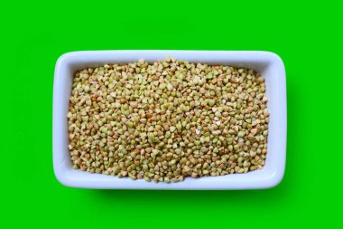 Çiğ karabuğday fiber, protein ve mineral açısından zengin glütensiz bir süper yiyecek.