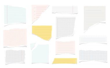 Defter ya da ders kitabından yırtılmış kağıt parçaları, düz çizgi film vektör illüstrasyon seti. Bilgi yazmak için izole edilmiş yırtık kağıt, boş not kağıdı veya kenarlıklı yapışkan not kağıdı