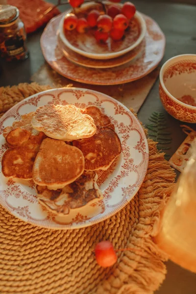 Yapımı Tatlı Yiyecekler Sonbahar Kahvaltısı Hamur Tatlısı — Stok fotoğraf