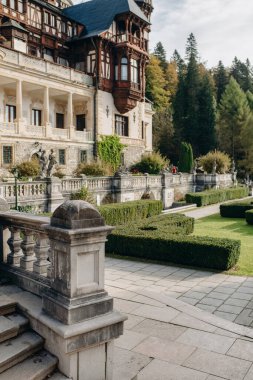 Tarihi turizm alanı, ortaçağ sarayı, eski şato