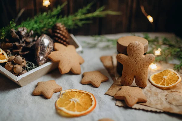 Χριστουγεννιάτικα Μπισκότα Μελόψωμο Σπιτικά Κέικ Χριστουγεννιάτικο Φαγητό Στυλ Φωτογραφίας — Φωτογραφία Αρχείου