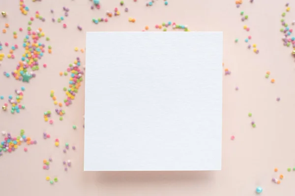 White Paper Mockup Texture Festive Peach Background Confetti Invitation Mockup — Zdjęcie stockowe