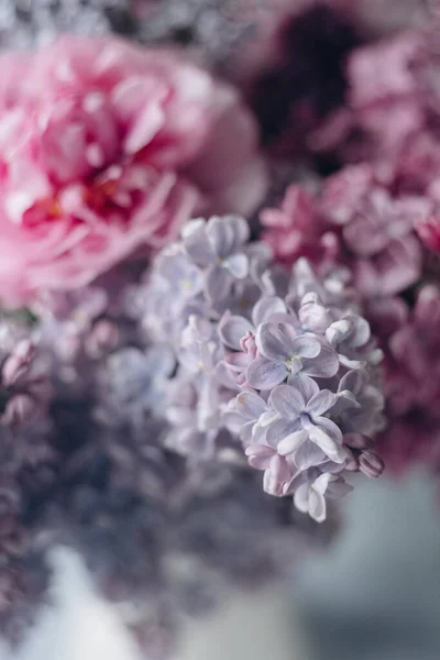 Fiori Freschi Viola Lilla Fiori Bouquet Elegante — Foto Stock