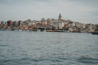 Sahne Boğazı, Deniz Trafiği ve Kıyı Görüntüleri