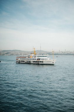 Sahne Boğazı, Deniz Trafiği ve Kıyı Görüntüleri