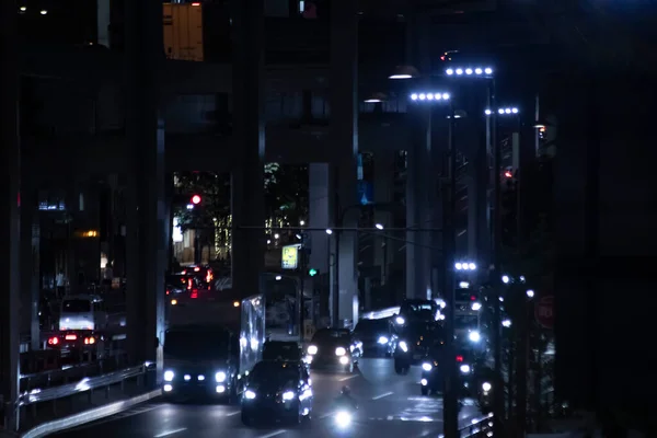 东京城市街道的夜间交通堵塞 枪林弹雨 高质量的照片 2022年5月9日 日本东京Roppongi区 这是东京的一条城市街道 — 图库照片