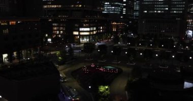 Marunouchi Tokyo 'da bir gece manzarası. Yüksek kalite 4K görüntü. Chiyoda bölgesi Marunouchi Tokyo 09.13.2022 Tokyo 'nun merkezidir.. 