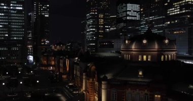 Marunouchi Tokyo 'da bir gece manzarası. Yüksek kalite 4K görüntü. Chiyoda bölgesi Marunouchi Tokyo 09.13.2022 Tokyo 'nun merkezidir.. 