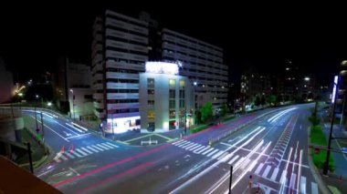 Yamate Bulvarı 'nda gece trafik sıkışıklığı. Meguro bölgesi Ohashi Tokyo Japonya - 02.09.2023 Şehir merkezinde neon sokağıdır. Yüksek kalite 4k görüntü