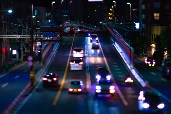 街の通りで夜のミニチュア交通渋滞 高品質の写真 世田谷区東京都05 2023東京都内の中心部です — ストック写真