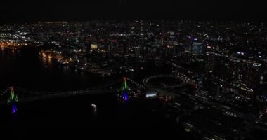 Tokyo 'da gece gezintisi. Yüksek kalite 4K görüntü. Tokyo Japonya 12.20.2019 Tokyo 'nun merkezidir.. 