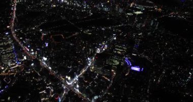 Tokyo 'da gece gezintisi. Yüksek kalite 4K görüntü. Tokyo Japonya 12.20.2019 Tokyo 'nun merkezidir.. 