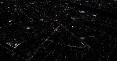 Chiba 'da gece gezintisi. Yüksek kalite 4K görüntü. Chiba Japonya 12.20.2019 Tokyo 'nun merkezidir.. 