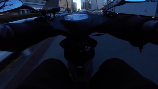 Point Vue Conduite Vélo Avec Smartphone Dans Rue Ville Tokyo — Video