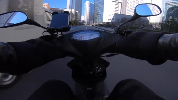 Ponto Vista Condução Bicicleta Com Smartphone Rua Cidade Tóquio Tóquio — Vídeo de Stock